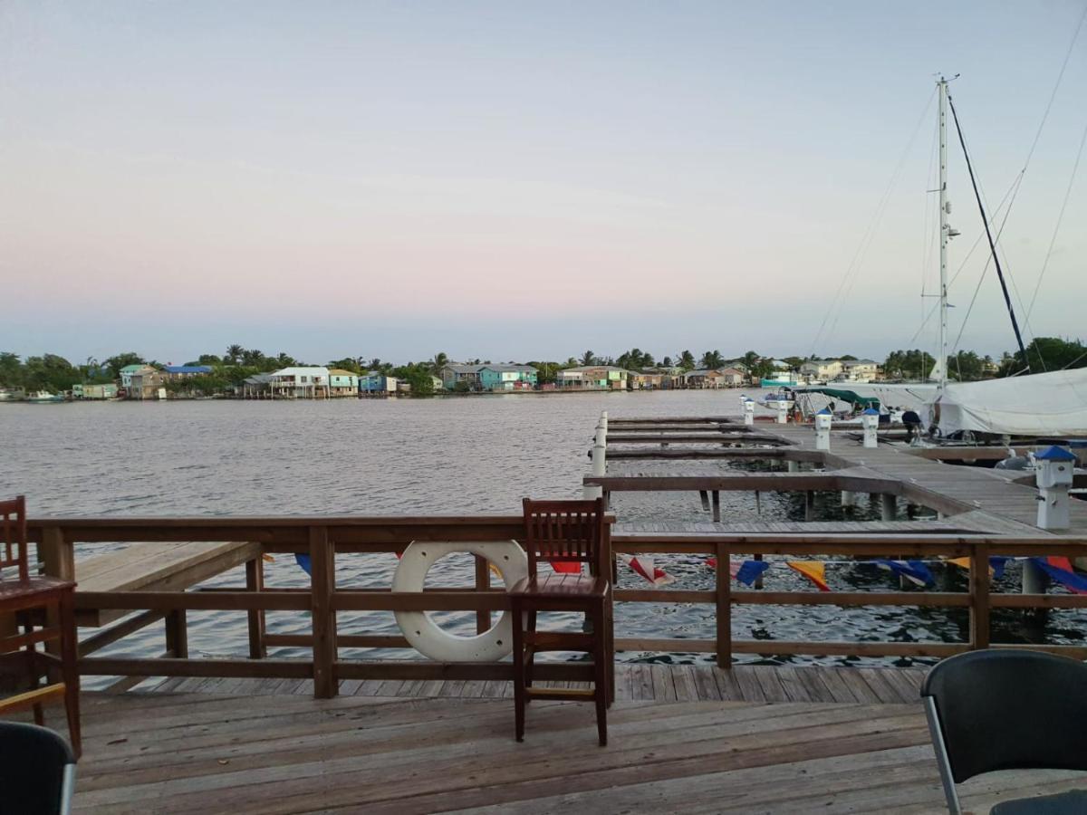 Hotel And Dive Center Roatan Yacht Club French Harbour 외부 사진