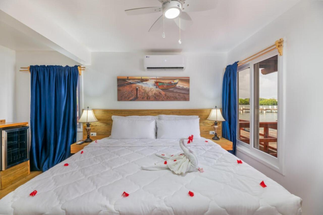 Hotel And Dive Center Roatan Yacht Club French Harbour 외부 사진