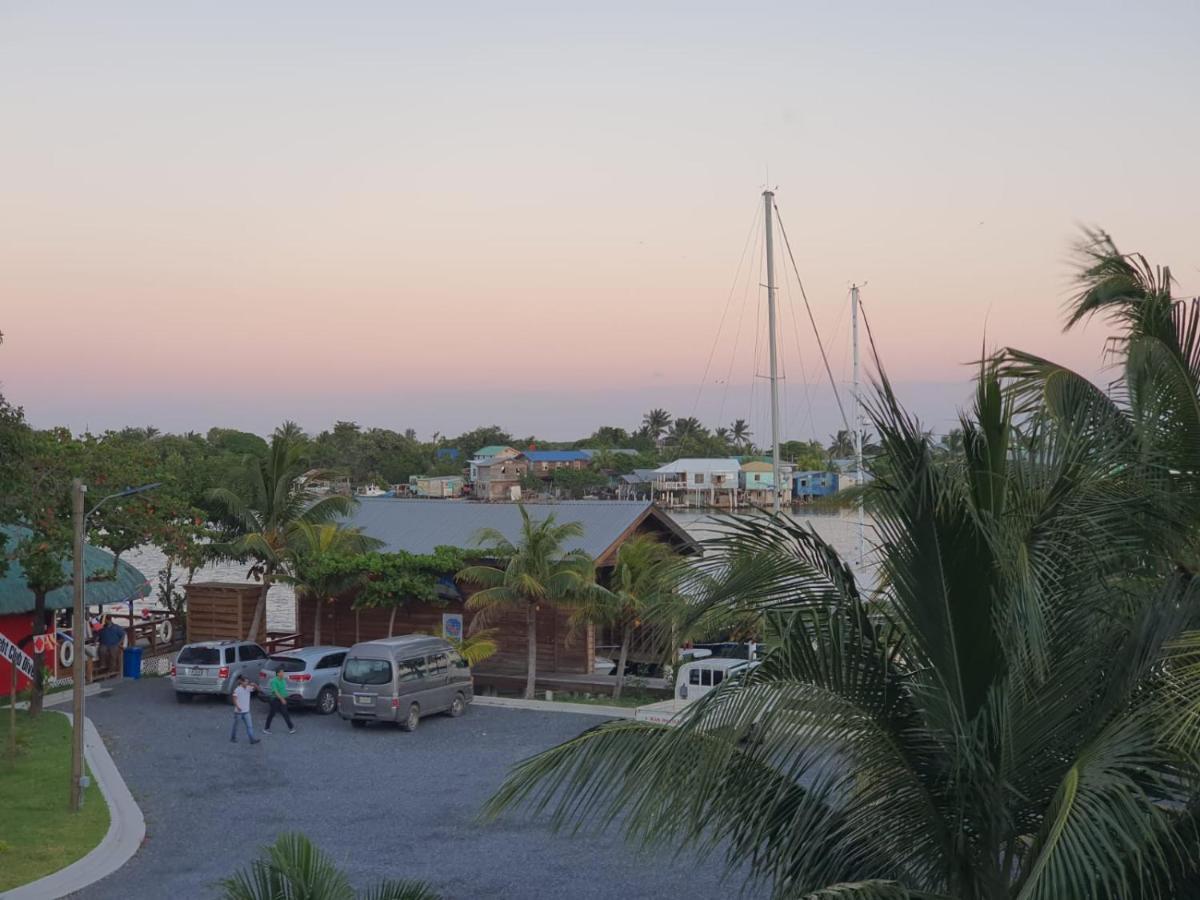 Hotel And Dive Center Roatan Yacht Club French Harbour 외부 사진