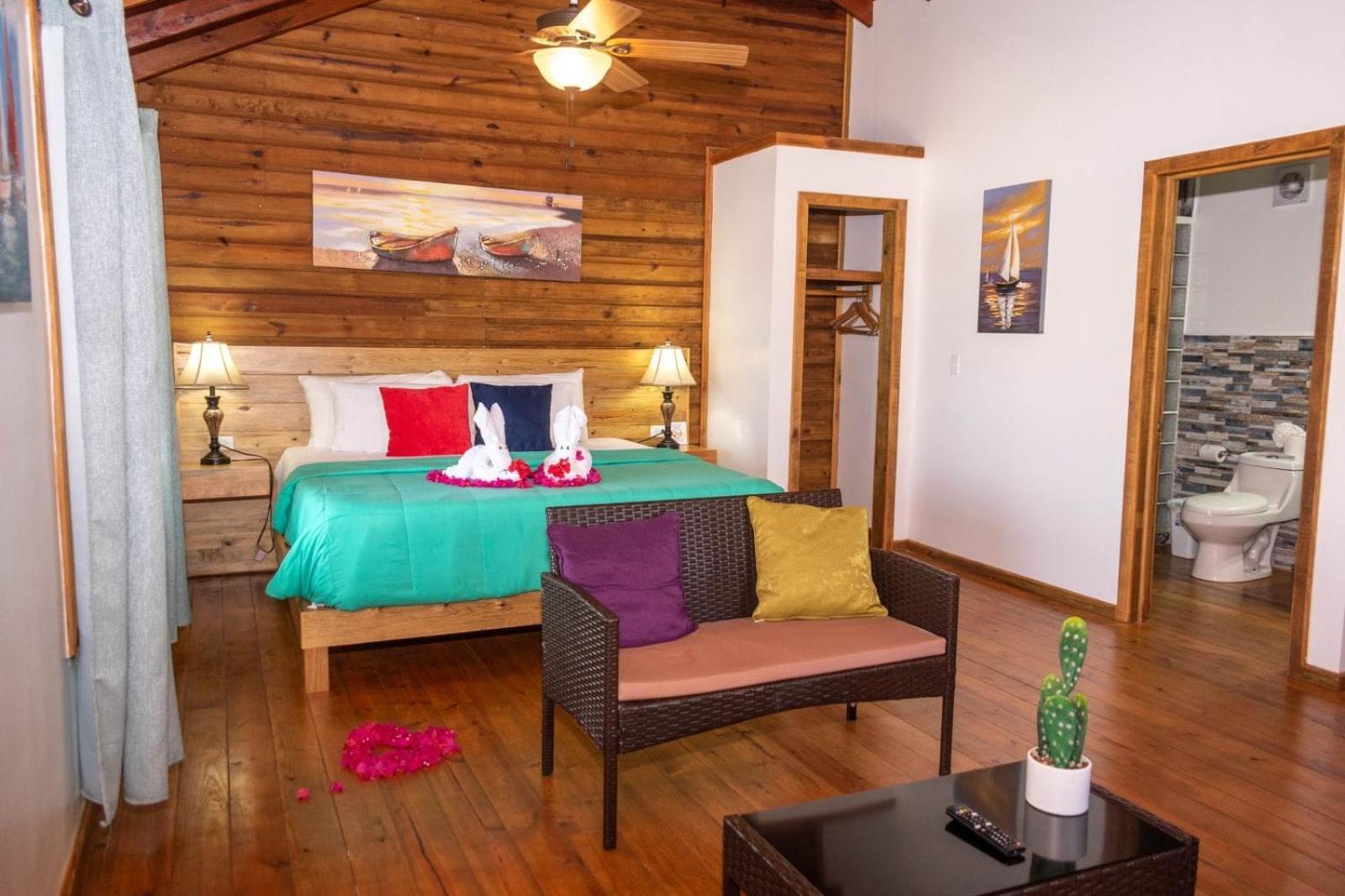 Hotel And Dive Center Roatan Yacht Club French Harbour 외부 사진