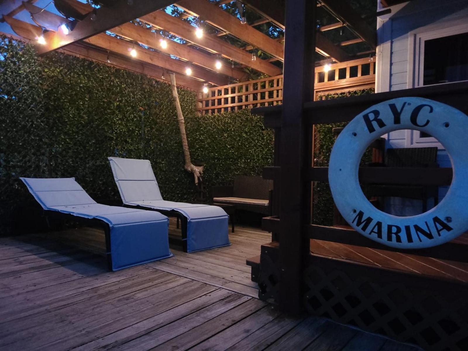 Hotel And Dive Center Roatan Yacht Club French Harbour 외부 사진
